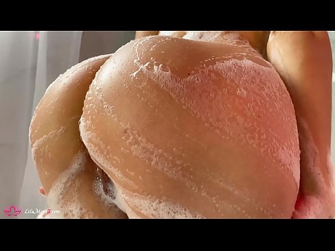 ❤️ Brineta masturbira macu vibratorom do intenzivnog orgazma pod tušem ❌ Samo porno kod nas ☑