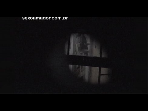 ❤️ Voajer iz susjedstva skriven iza šupljih cigli potajno snima Blondie ❌ Samo porno kod nas ☑
